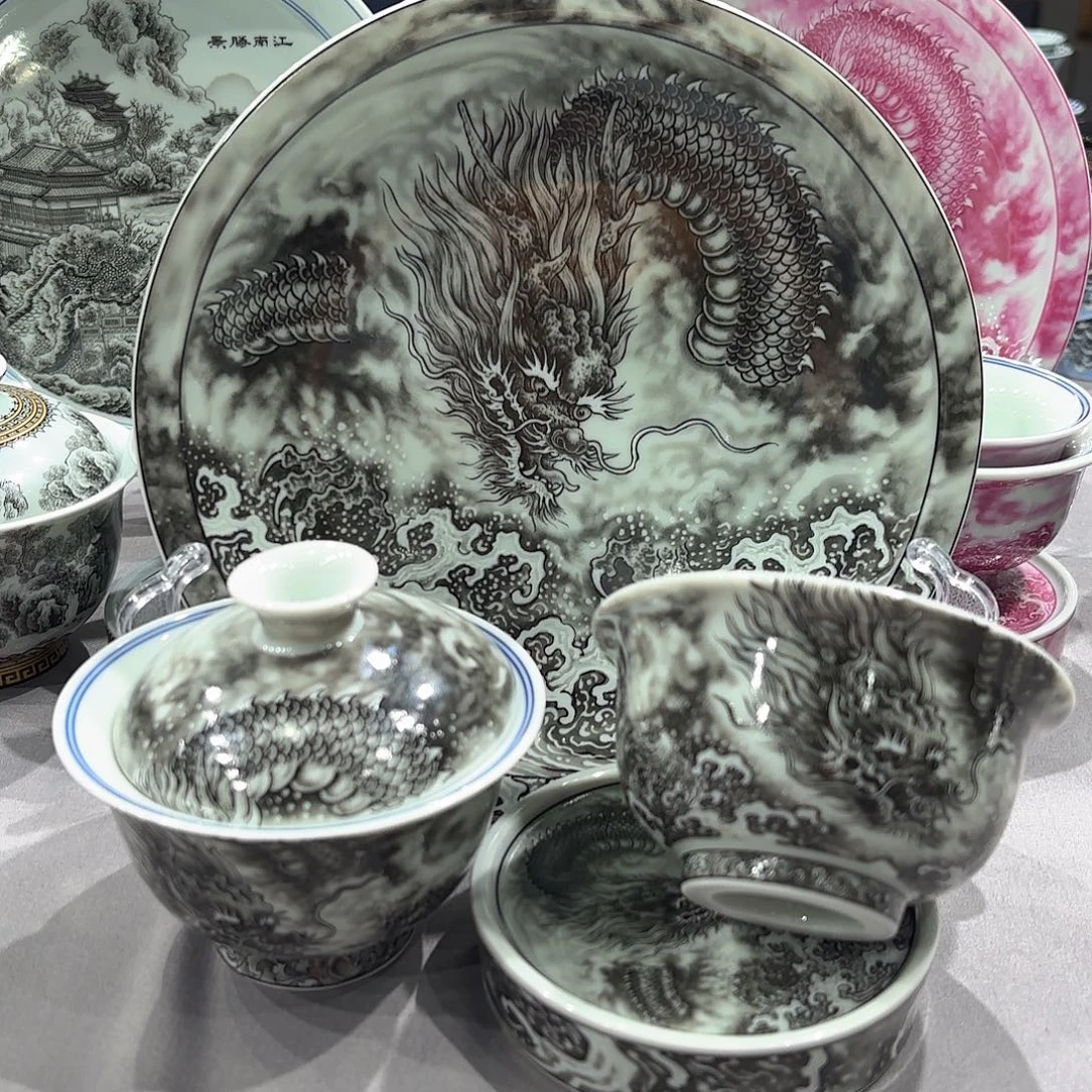 瓷片景德镇瓷器博物陈列中心的藏经者