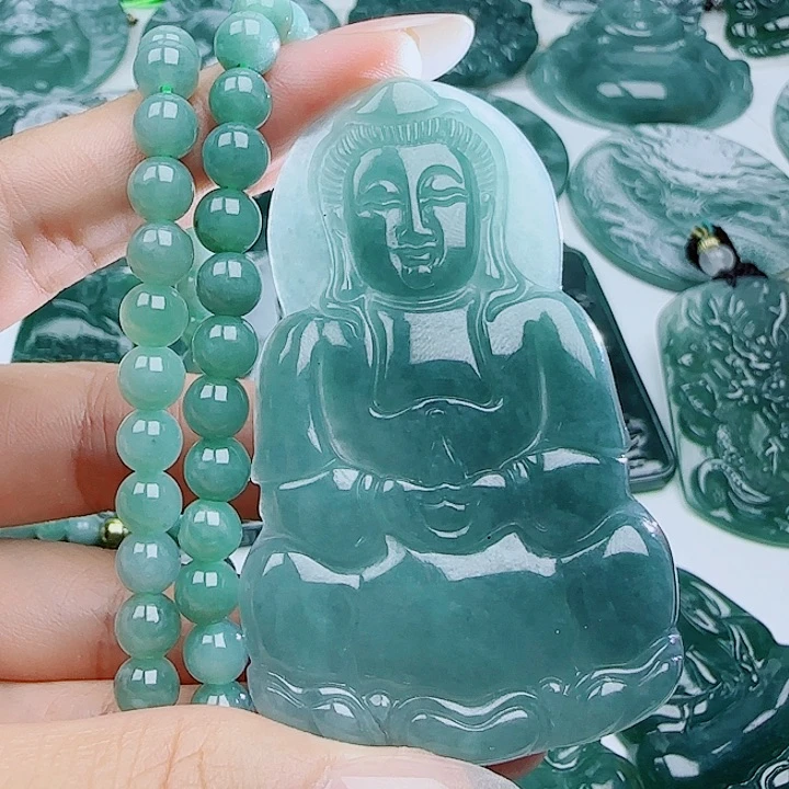 翡翠未镶嵌颈饰多样性发货天然的A货翡翠