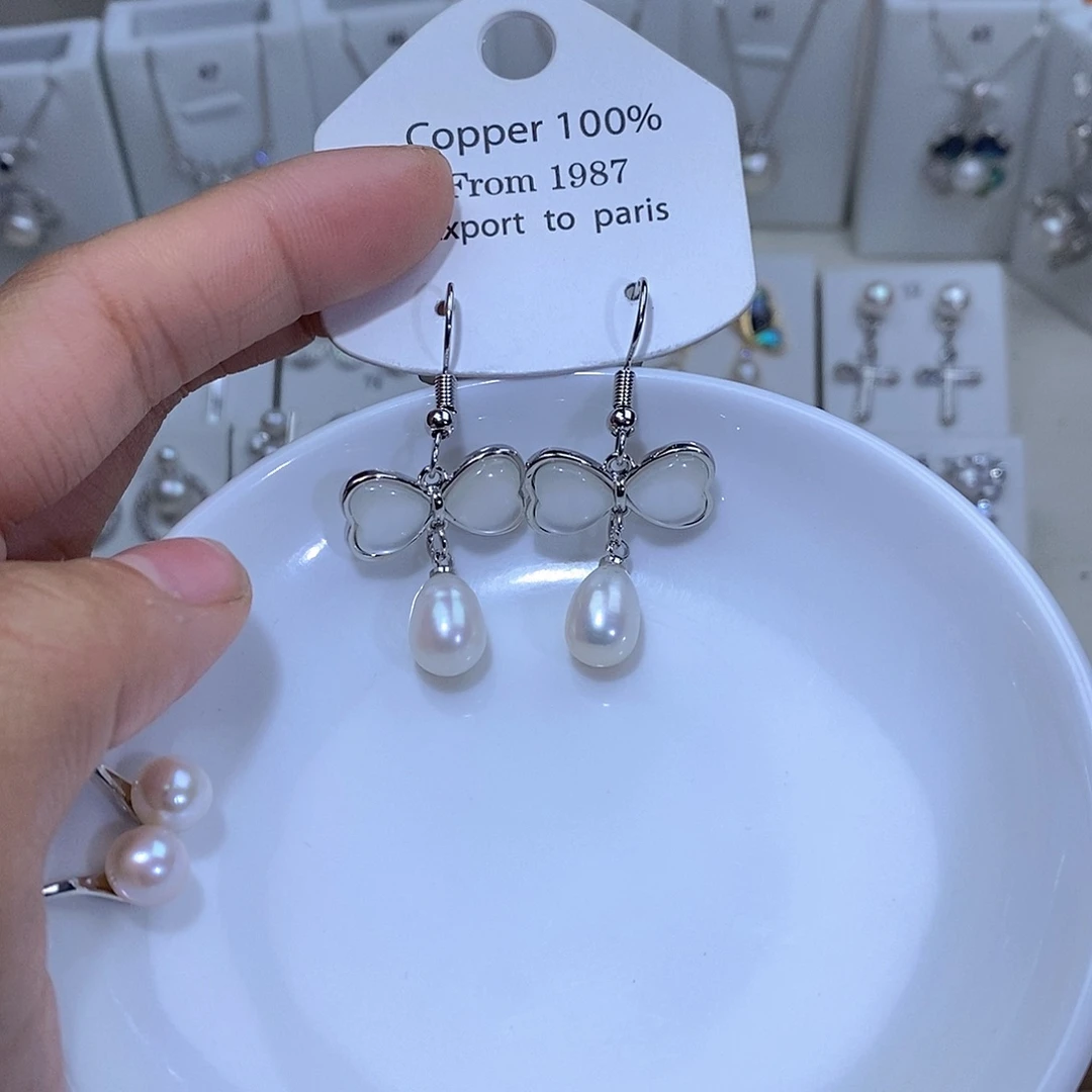淡水珍珠耳饰未镶嵌