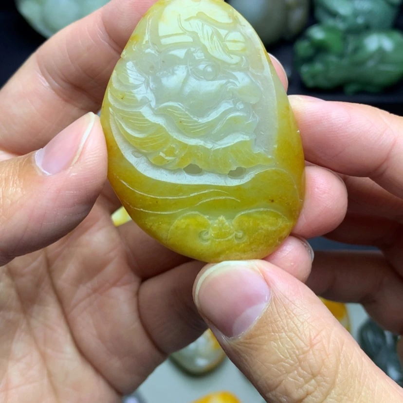 【闪购商品】颈饰未镶嵌和田玉