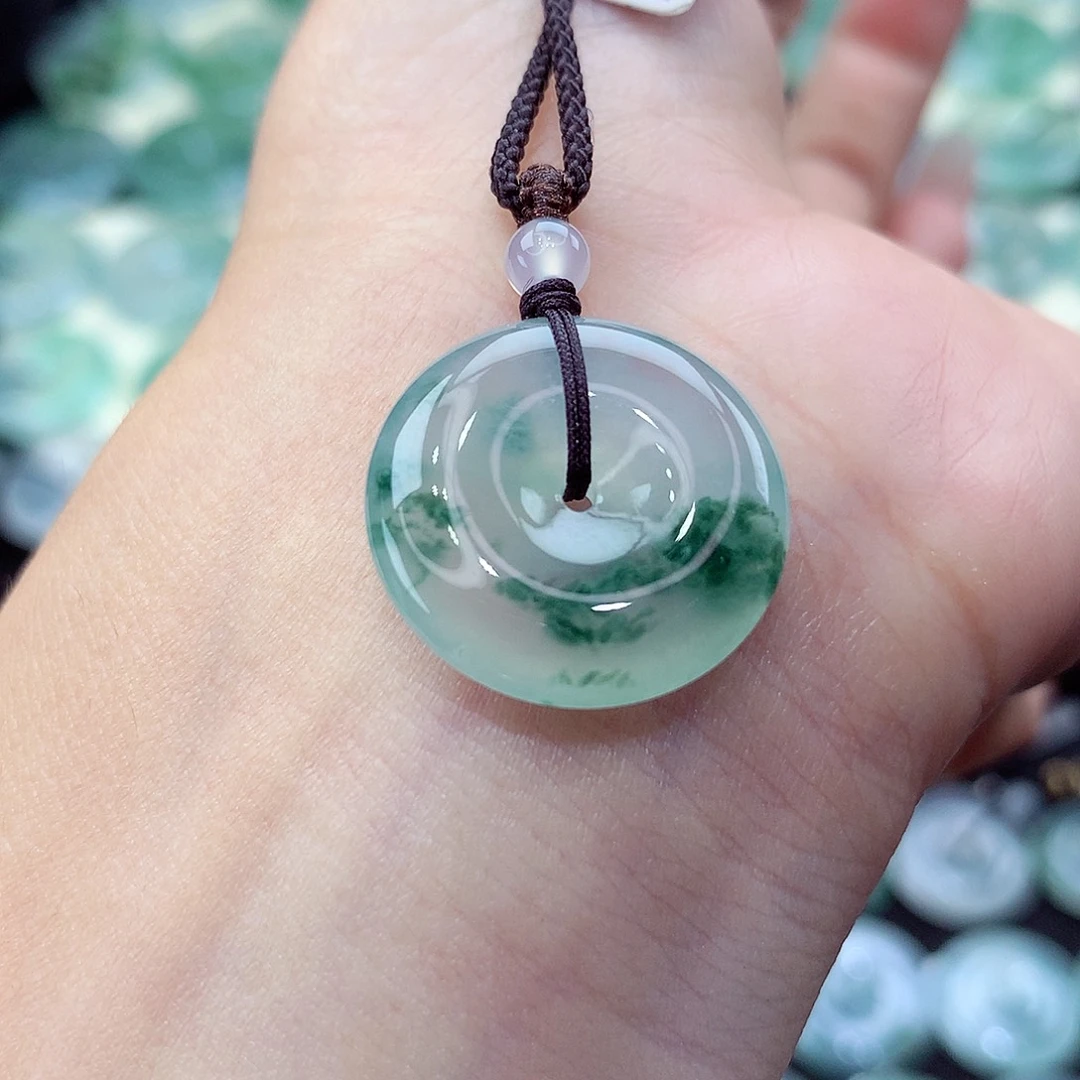 翡翠未镶嵌颈饰编号29。尺寸20.2-5.2