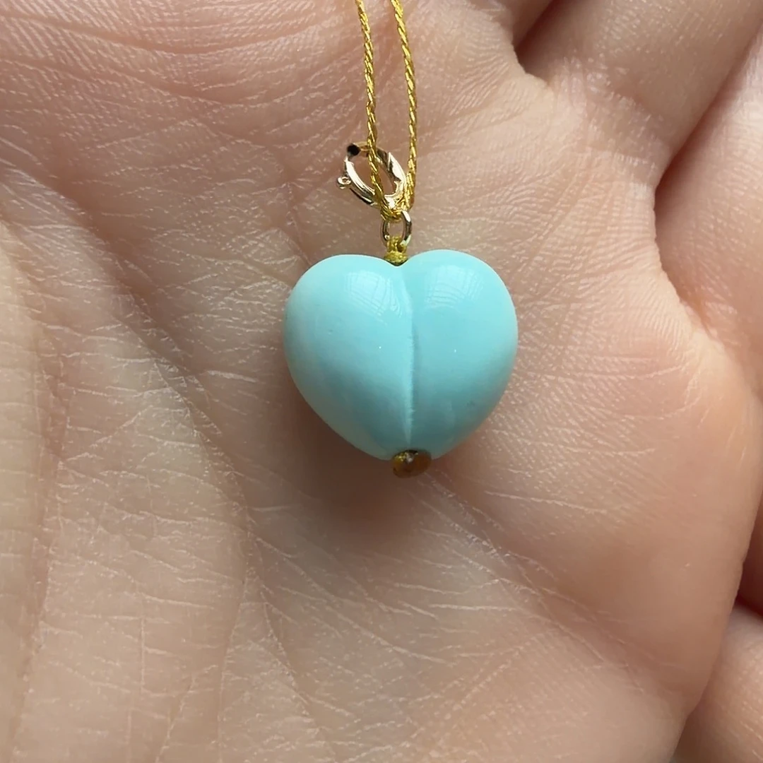 绿松石未镶嵌颈饰