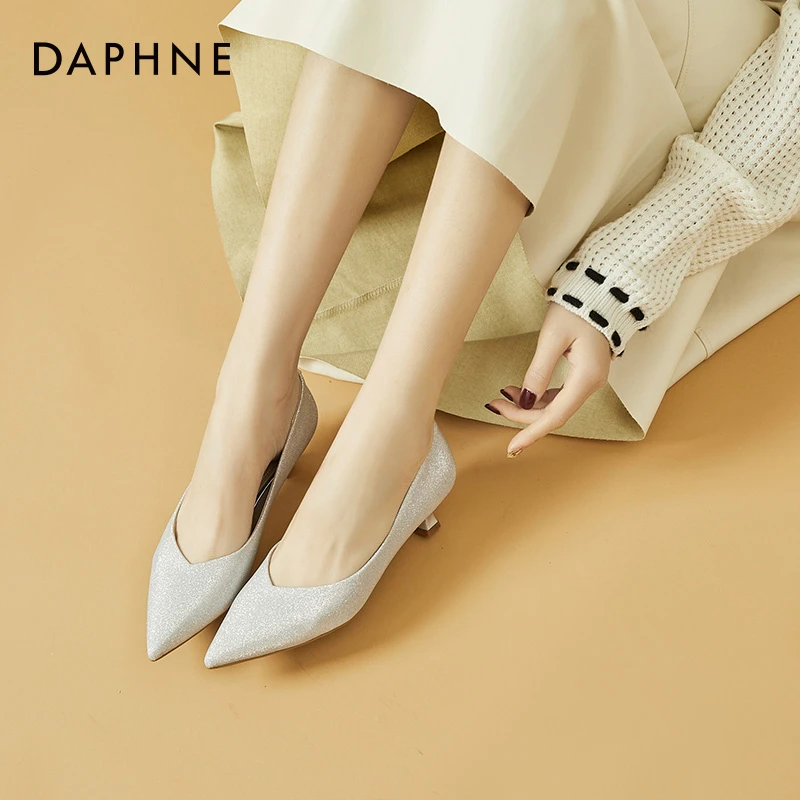 达芙妮低跟单鞋女鞋子香槟色妈妈高跟鞋喜婆婆婚宴尖头婚鞋小跟鞋