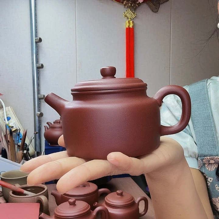 茶壶紫砂徳中微瑕，半手260毫升，底槽清