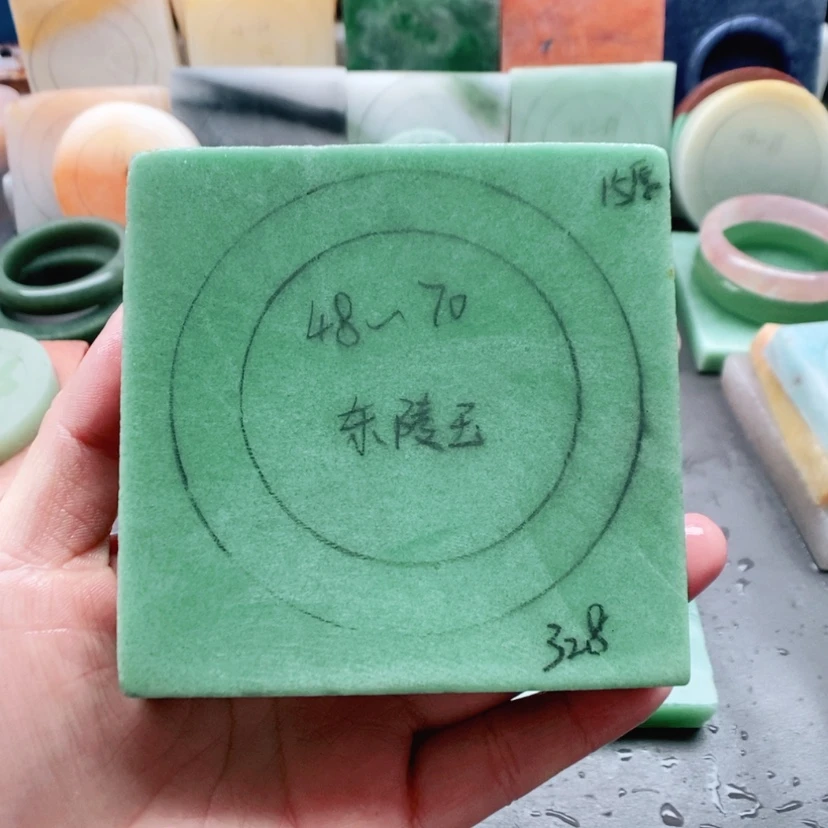 【闪购商品】定制石英质玉定制