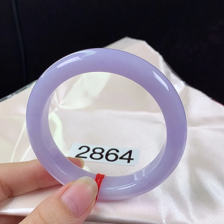 Q***好未镶嵌手镯翡翠56圈