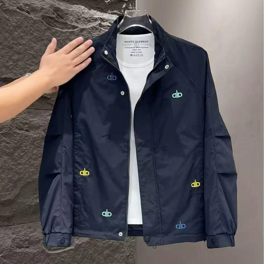 2025秋季新款男士户外防风夹克潮流百搭刺绣字母立领休闲外套男女