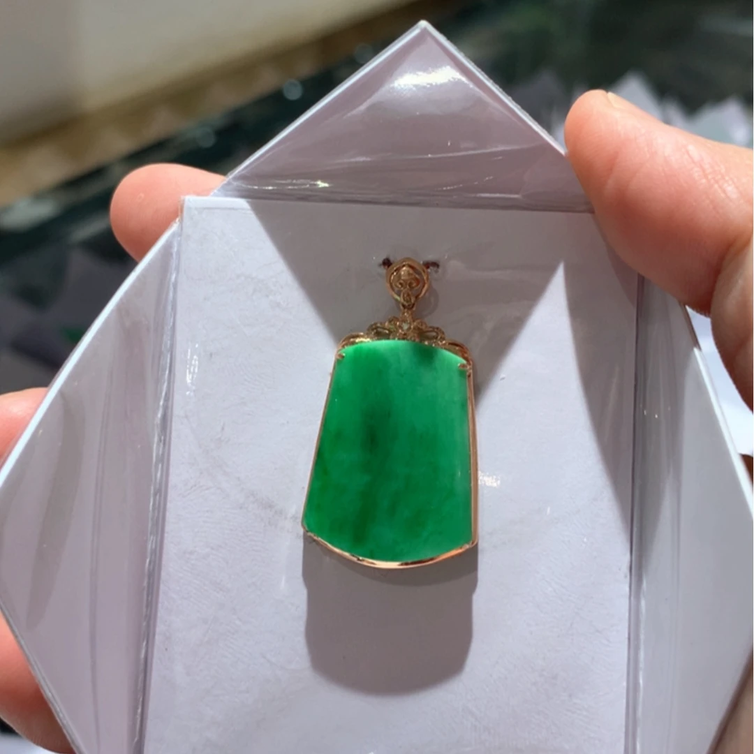 【闪购商品】翡翠颈饰18K金镶嵌翡翠首饰