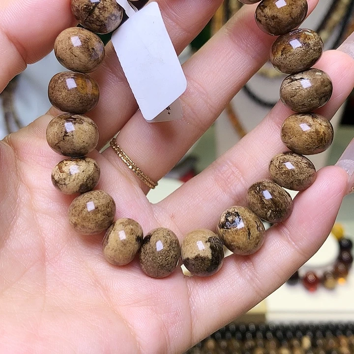 未镶嵌琥珀裸石12泥珀