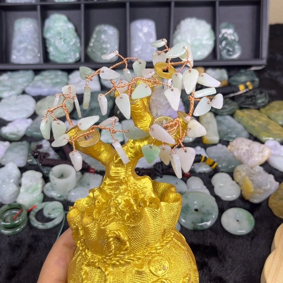 翡翠未镶嵌吊坠(赠链)65