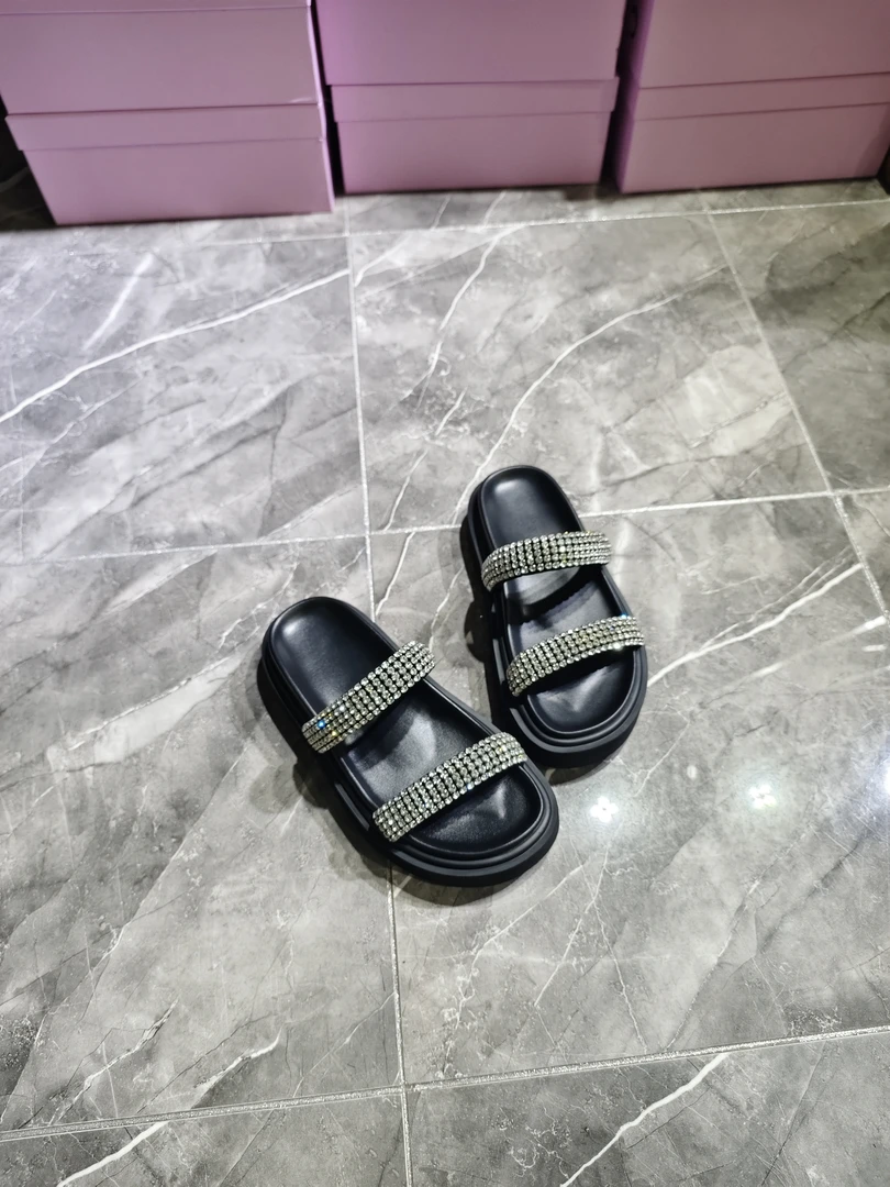 2025  经典满钻 新款 厚底增高   闪钻夏季 一字拖 休闲软底 女鞋