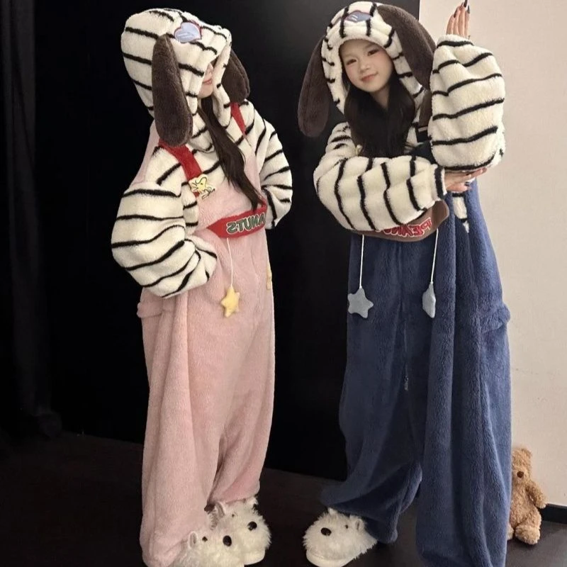史努比连体睡衣女秋冬款珊瑚绒连帽睡袍可外穿长袖保暖卡通家居服