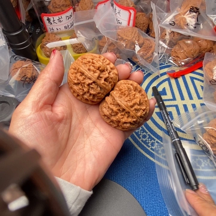 用***2桃核吊坠粗筋核桃