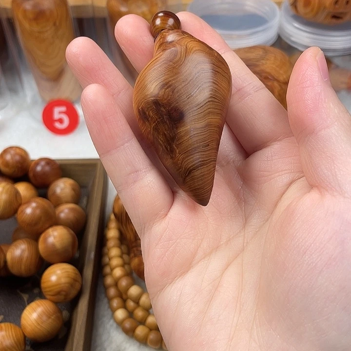 随***缘柏木太行精品把件