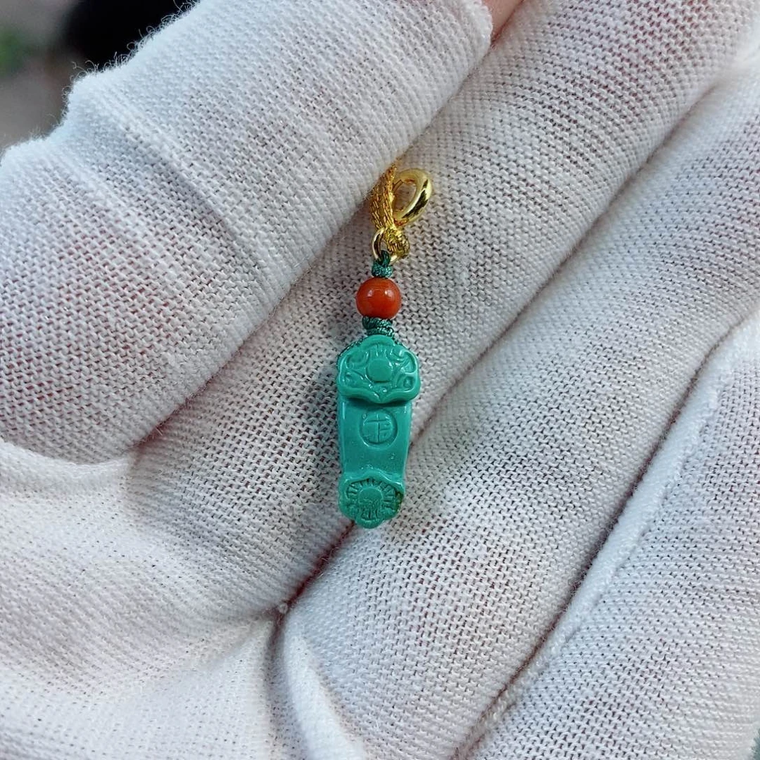 未镶嵌绿松石珠宝奇石