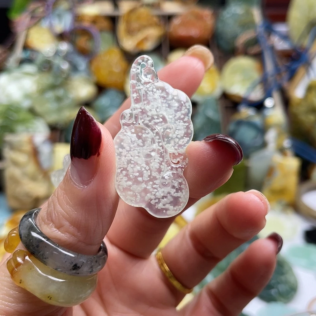 岫玉颈饰未镶嵌天青冻暴风雪如意