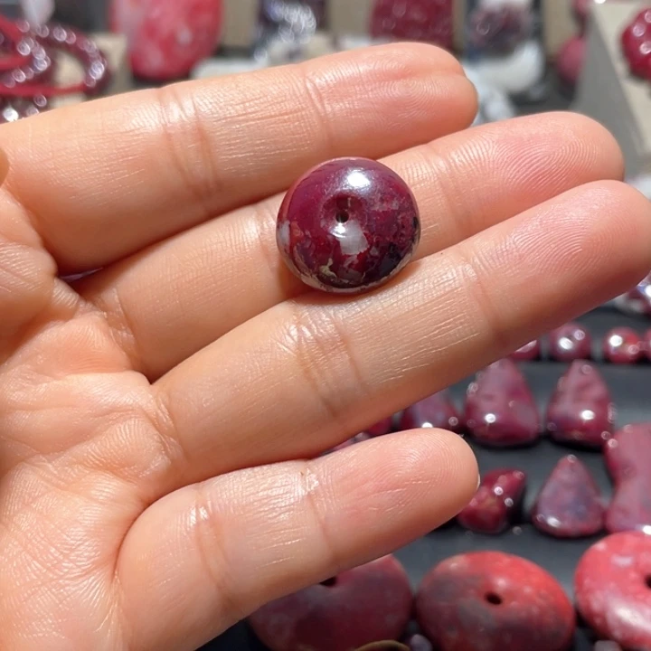 天然辰砂原矿平安扣9.5克