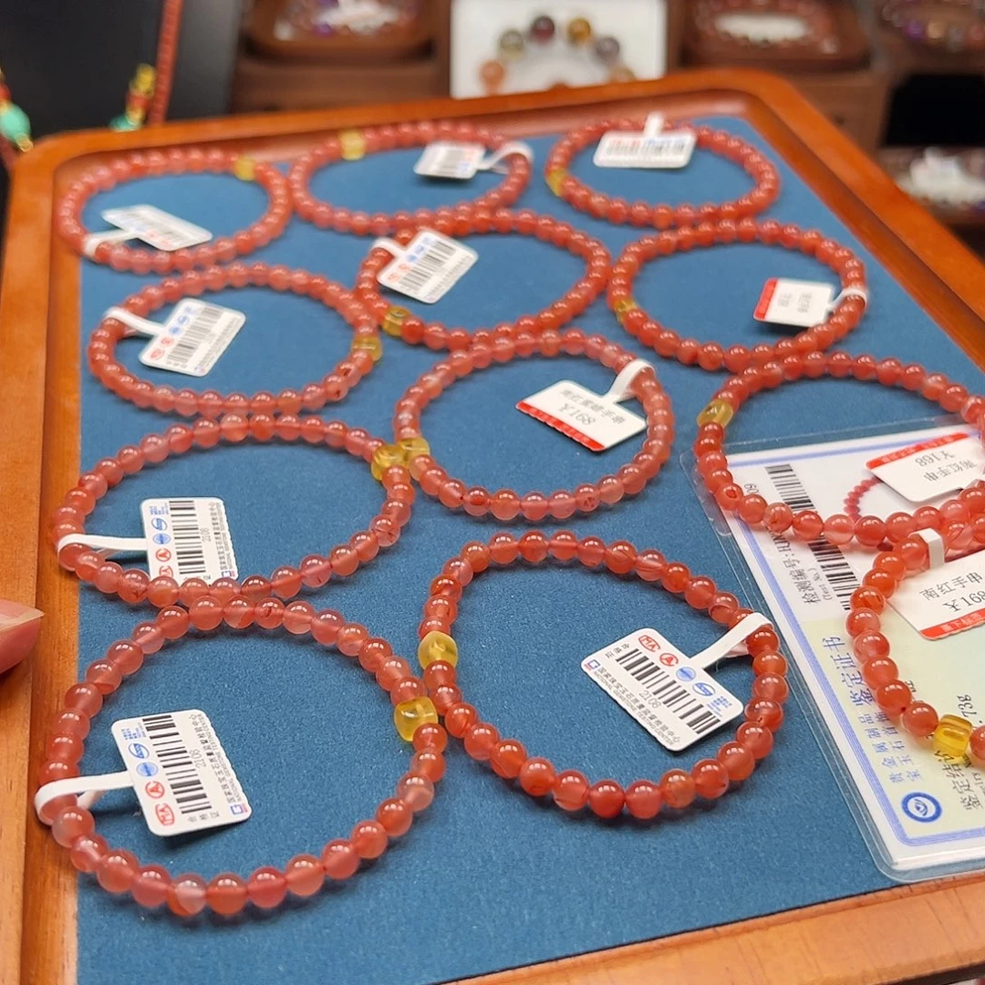 南红玛瑙未镶嵌手链