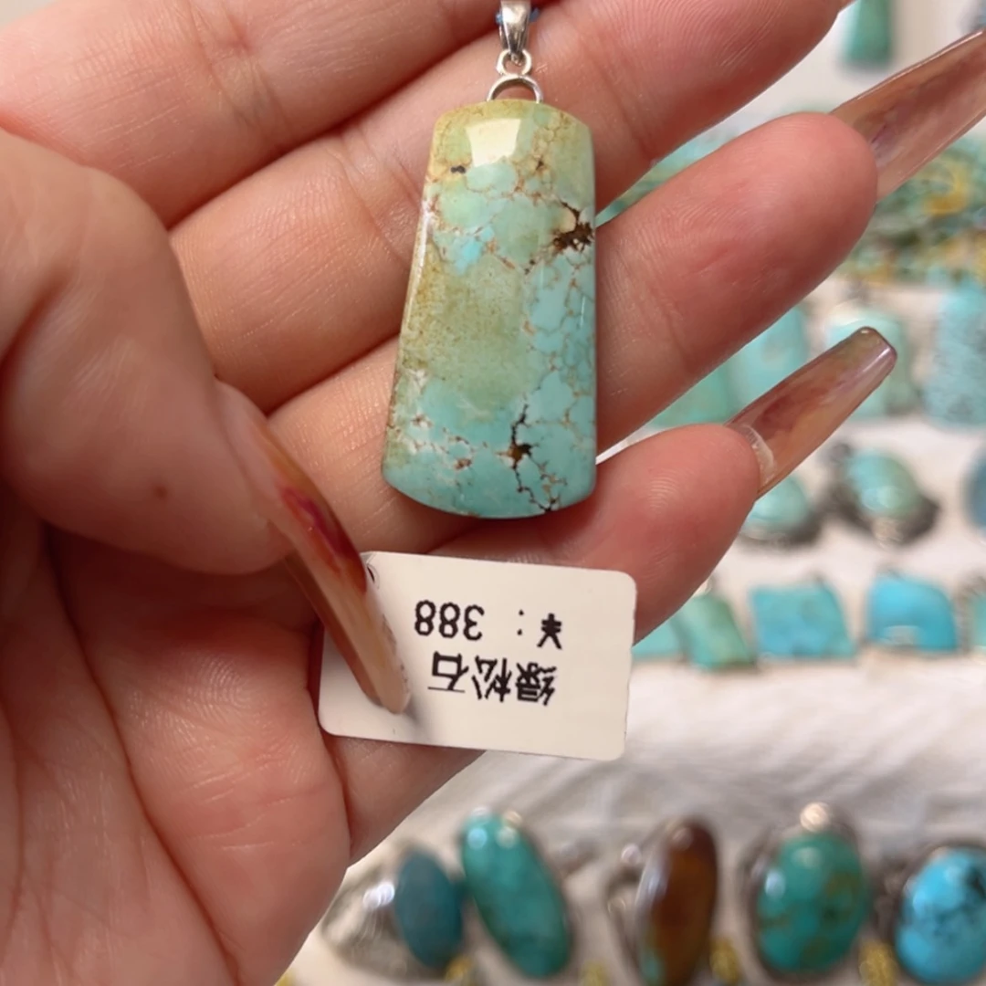 【闪购商品】未镶嵌绿松石珠宝奇石