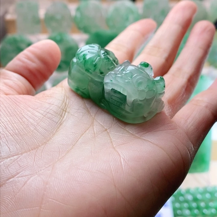 未镶嵌石英质玉珠宝奇石哄*龏非洲翠