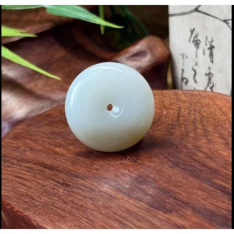 HP107    高级天然玉石吊坠