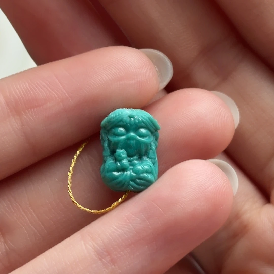 绿松石未镶嵌颈饰