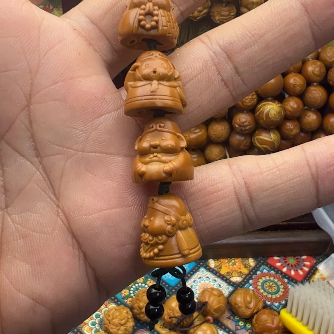 年***漾橄榄核吊坠西游记