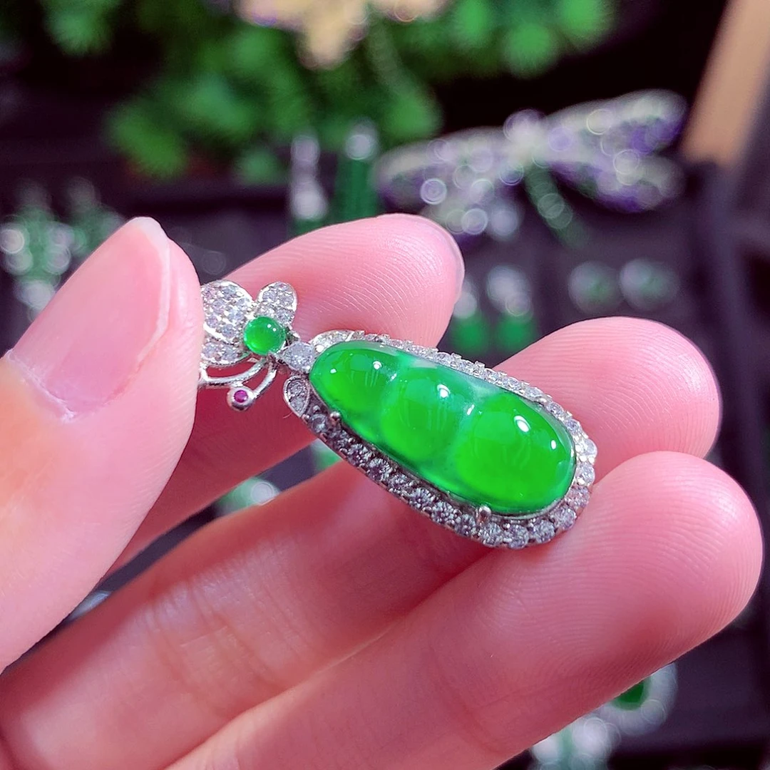 颈饰未镶嵌翡翠天然