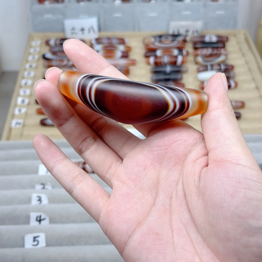 小***客合金颈饰玛瑙/玉髓