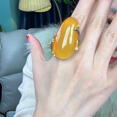 琥珀戒指银S925镶嵌有**通戒指