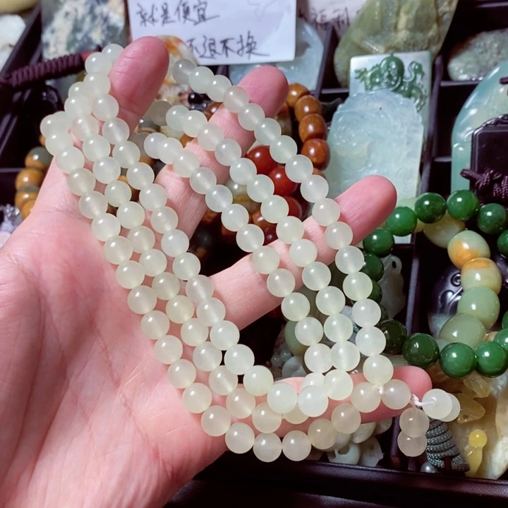 蛇纹石玉颈饰未镶嵌