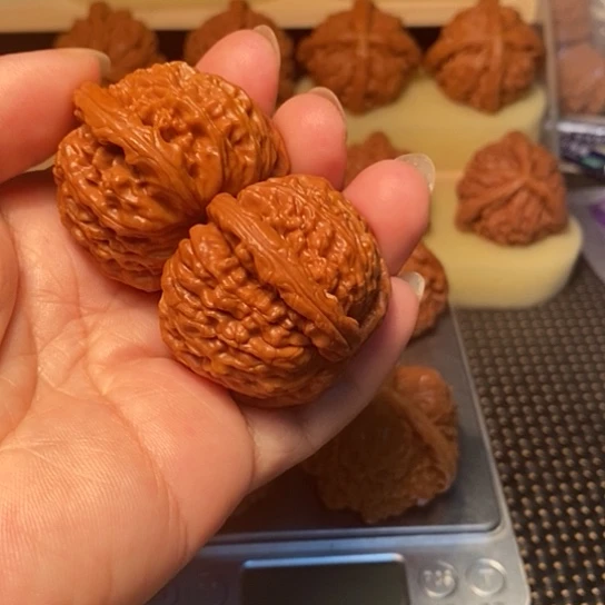 旭***阳文玩核桃吊坠核桃