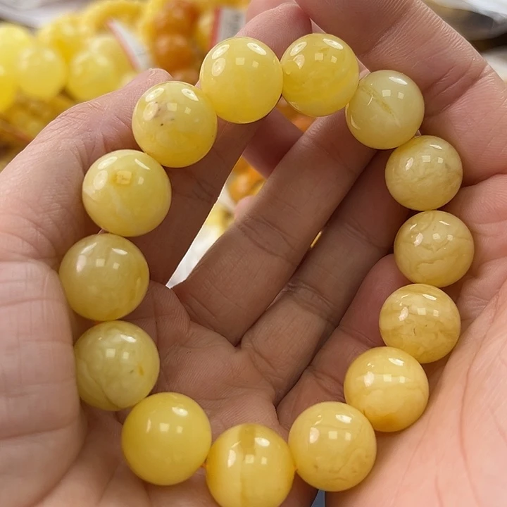 未镶嵌琥珀珠宝奇石