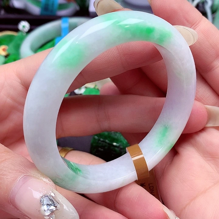 翡翠未镶嵌手镯翡翠手镯