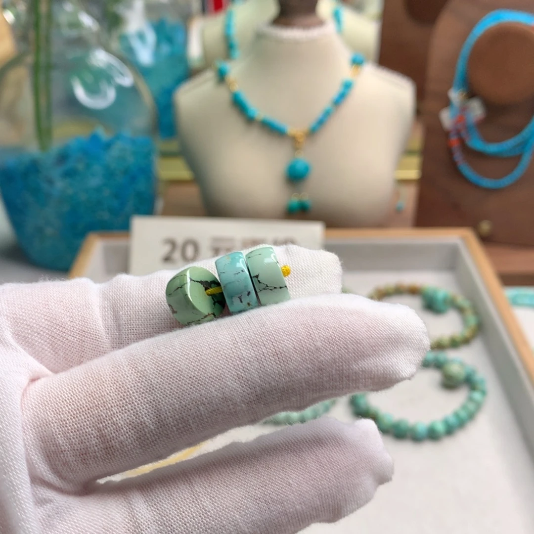 绿松石未镶嵌饰品