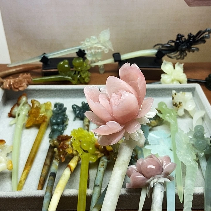 繁***头蛇纹石玉未镶嵌发饰