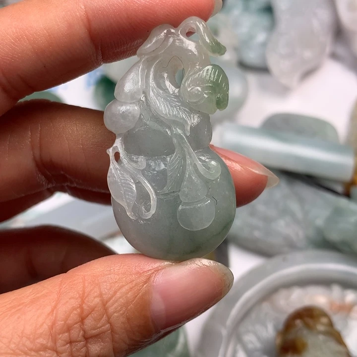 梦***儿定制翡翠未镶嵌翡翠