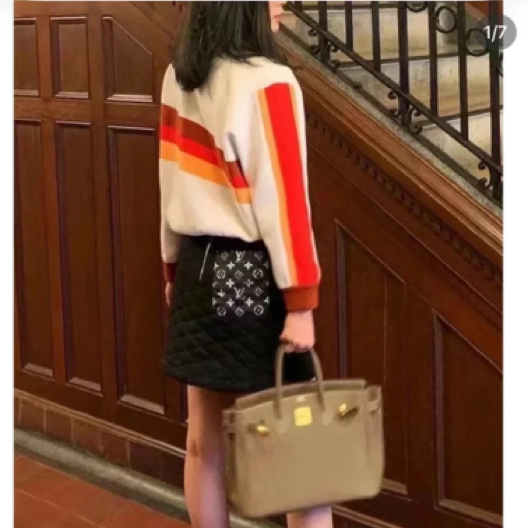 99新 LouisVuitton/路易威登 黑色背后口袋logo短裙 S码 99新