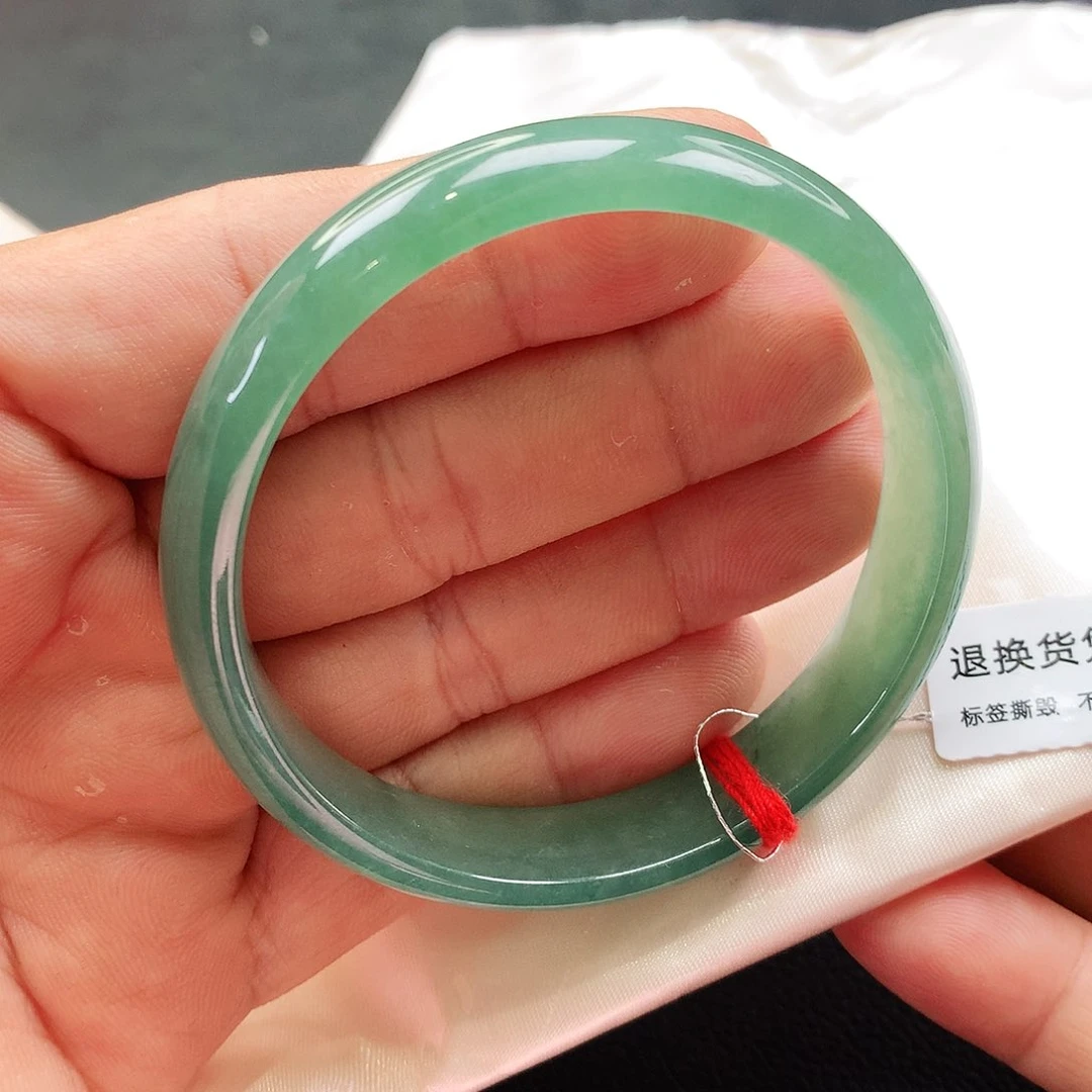 未镶嵌手镯翡翠天然翡翠手镯
