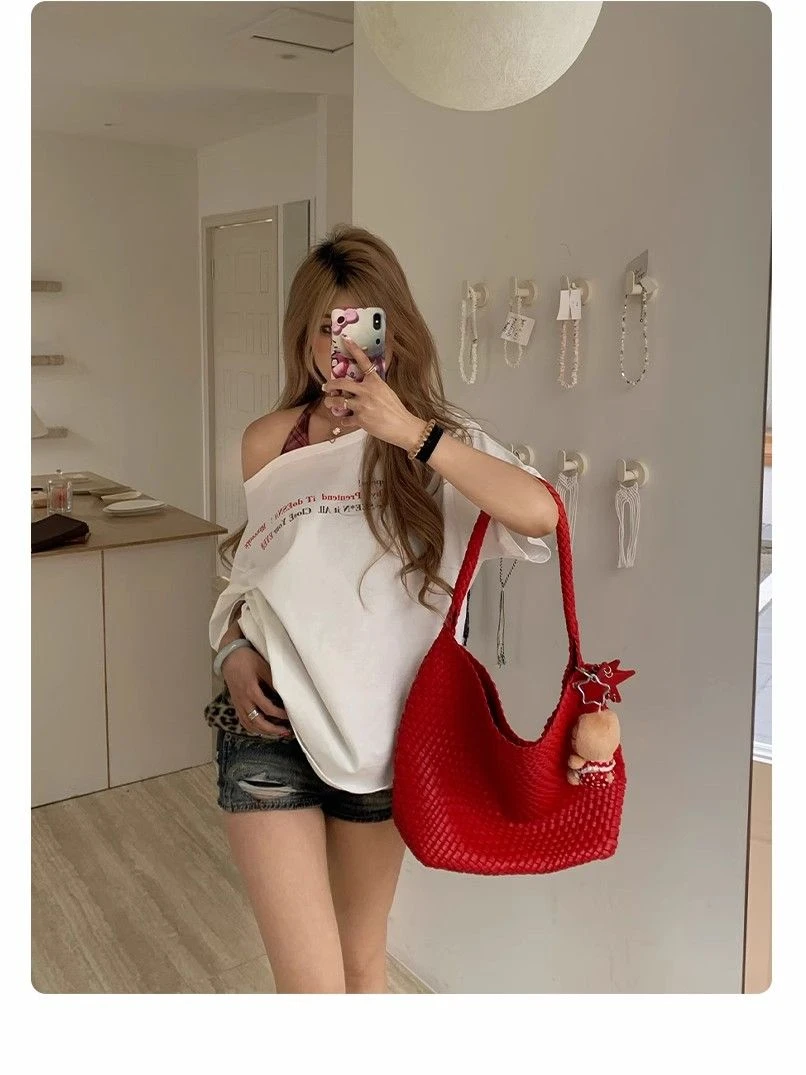 美式慵懒风字母印花短袖露肩T恤女夏季宽松显瘦白色斜肩辣妹上衣