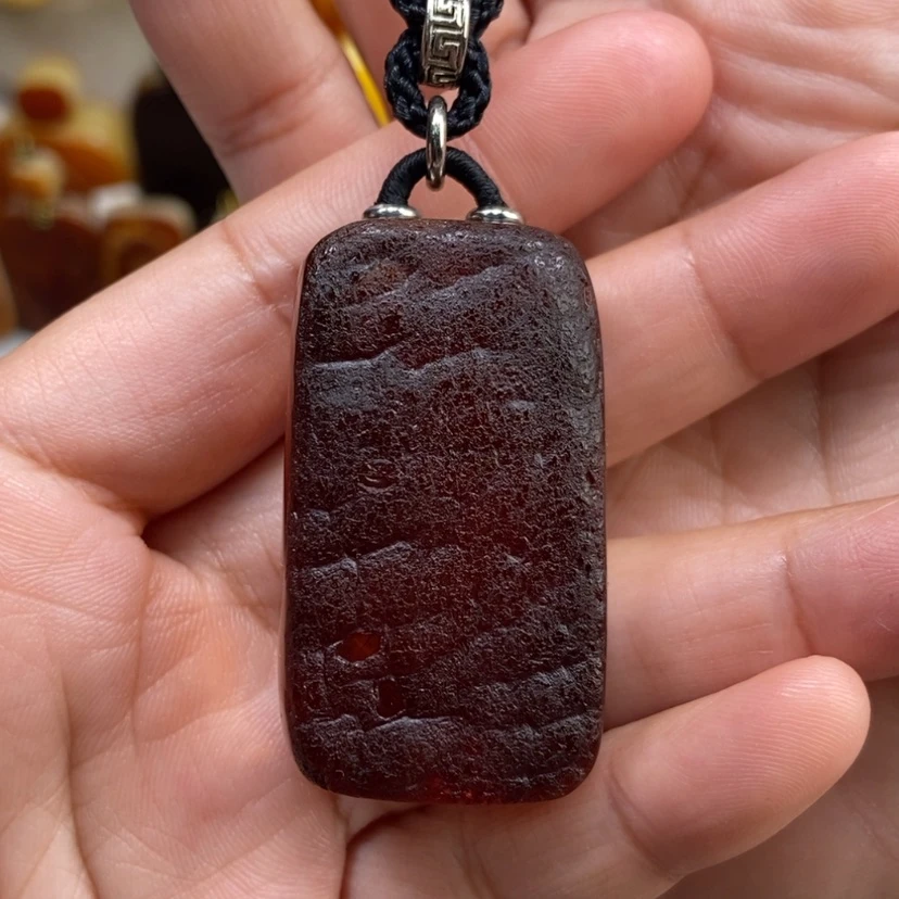 【闪购商品】琥珀颈饰未镶嵌