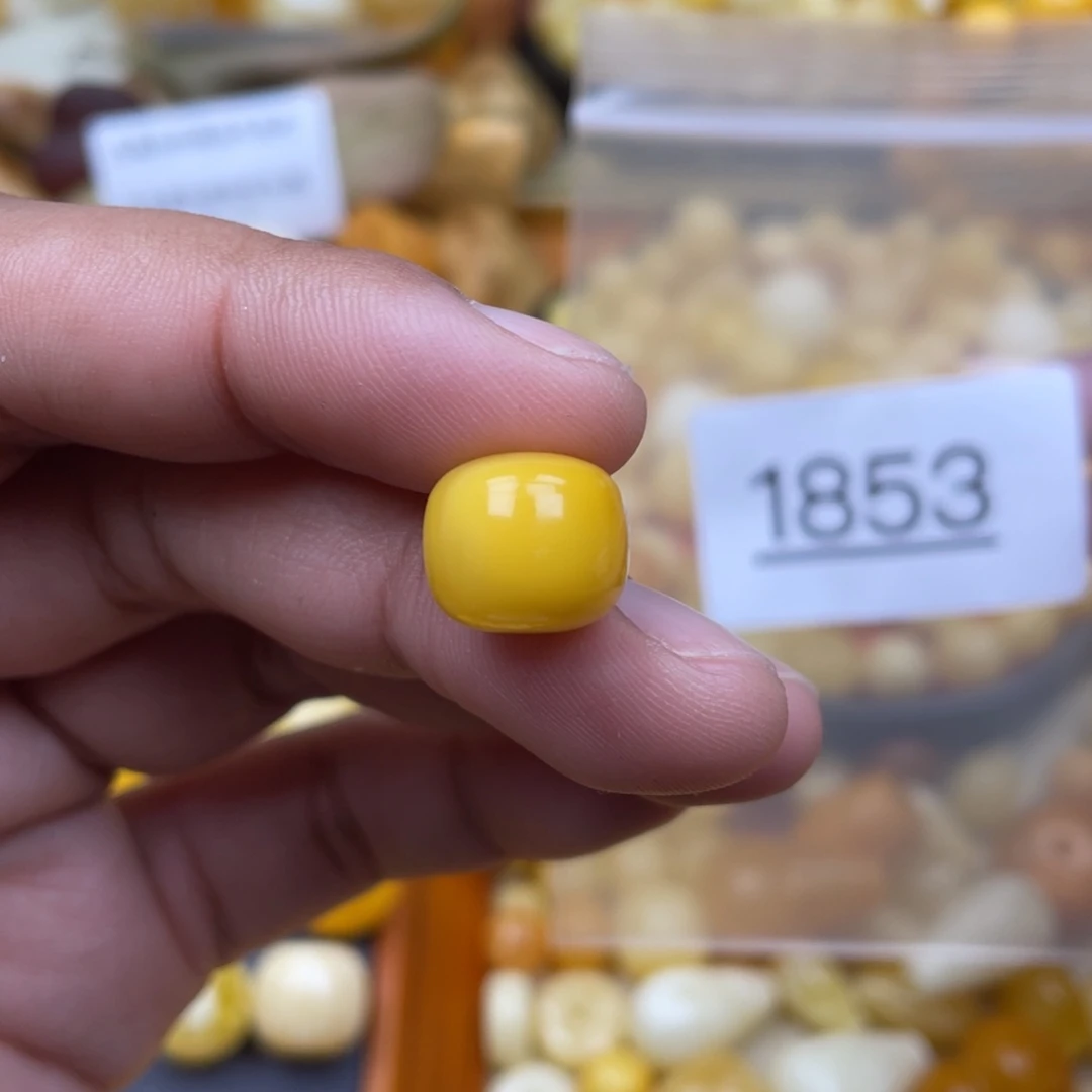 琥珀珠宝奇石未镶嵌12.8m 粉