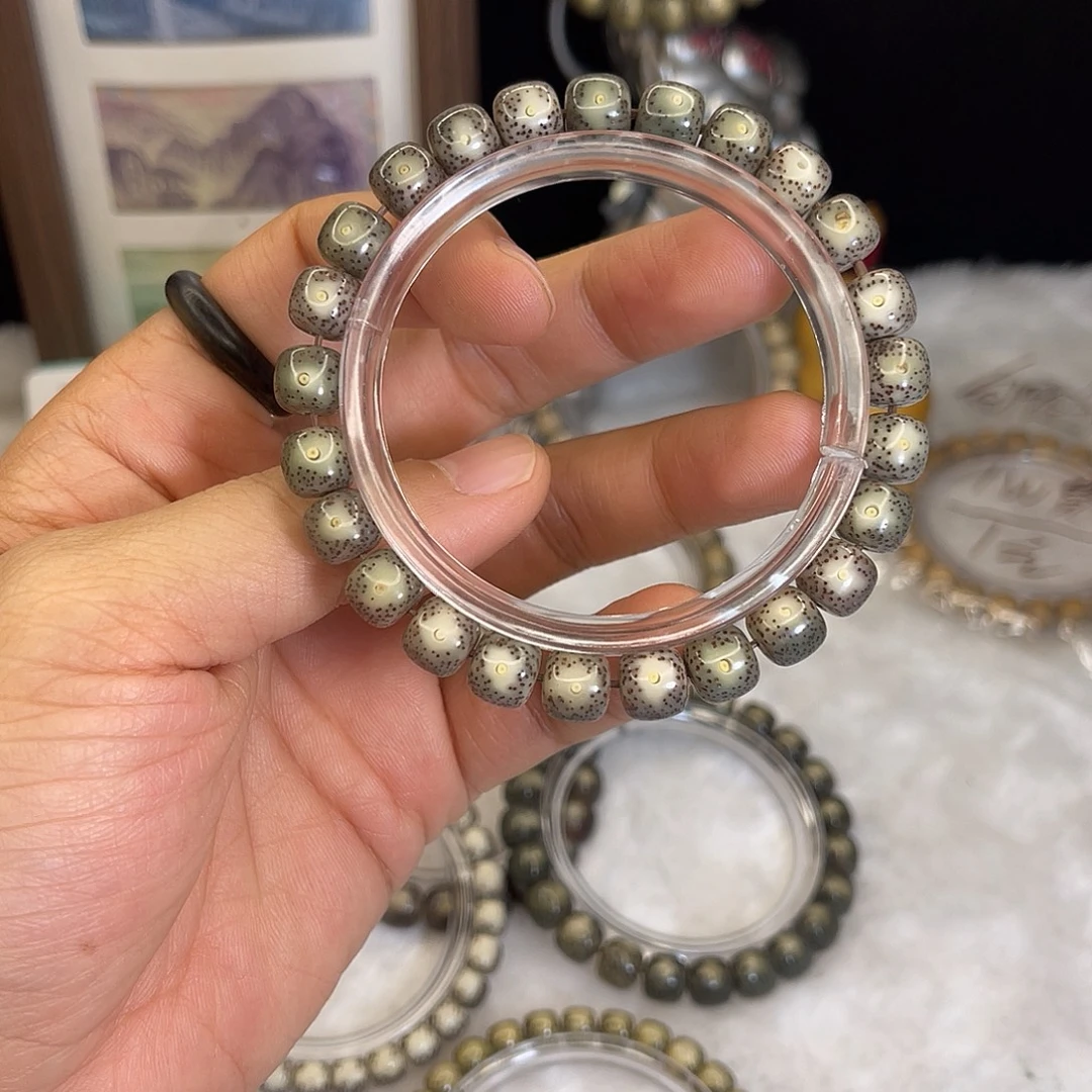 星月菩提手串905 号.  星月菩提.  一物一图.