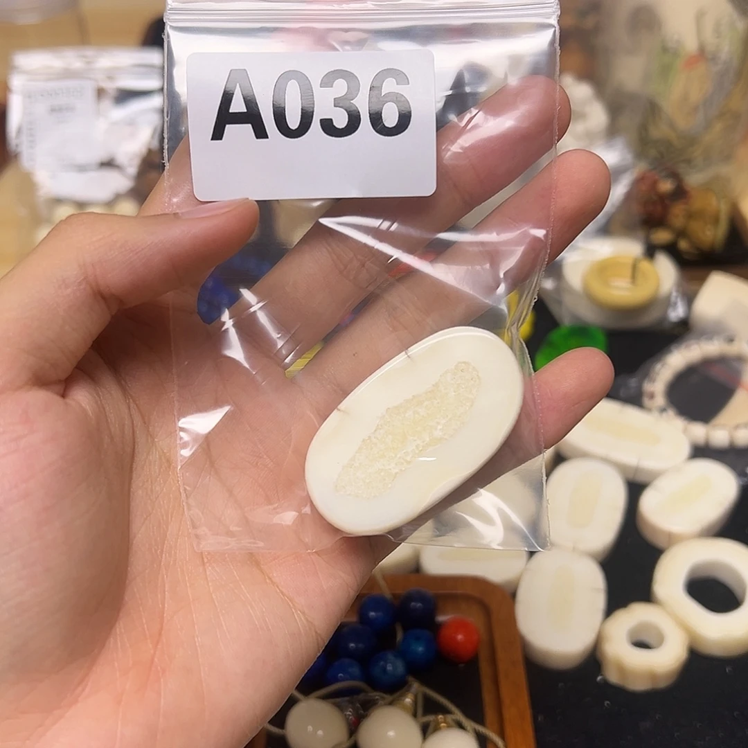 天然猛犸象牙雕刻品