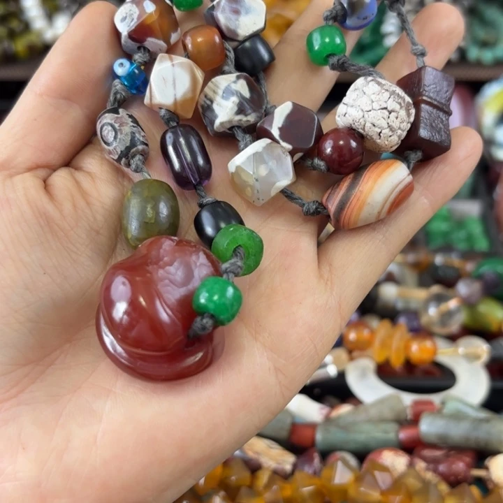 玛瑙/玉髓颈饰未镶嵌