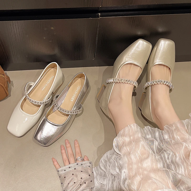 夏天粗跟平底鞋水钻温柔浅口一字带方头皮鞋复古仙女风单鞋高跟