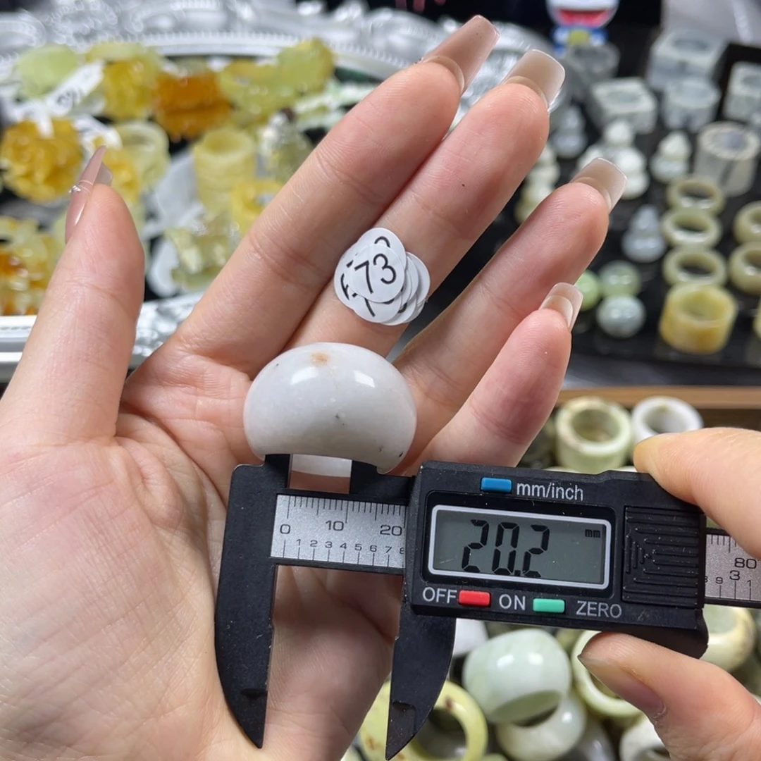 蛇纹石玉未镶嵌戒指