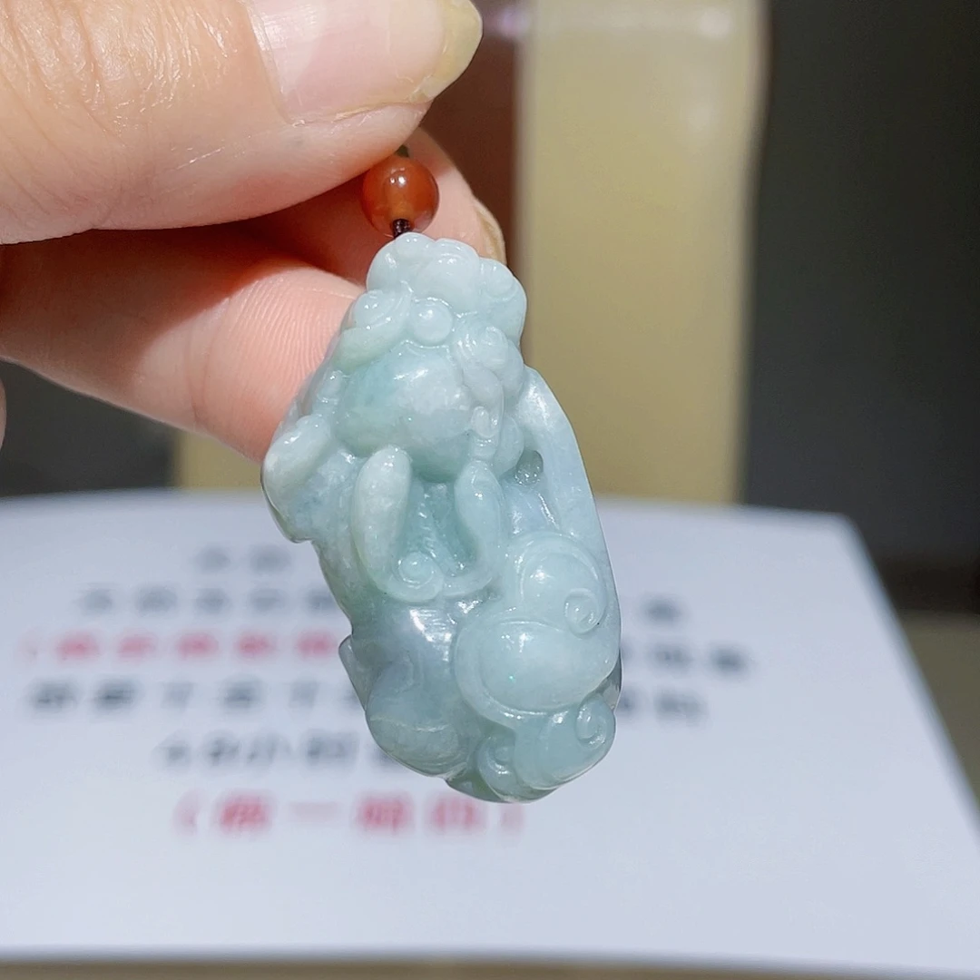 翡翠未镶嵌吊坠(赠链)A货貔貅