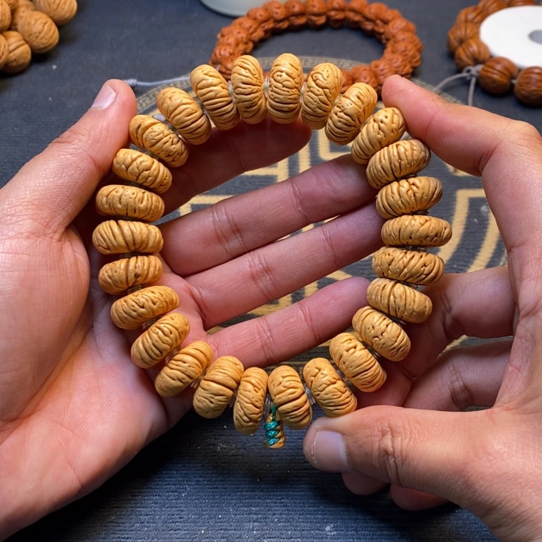 桃核吊坠树皮纹夹板福利价