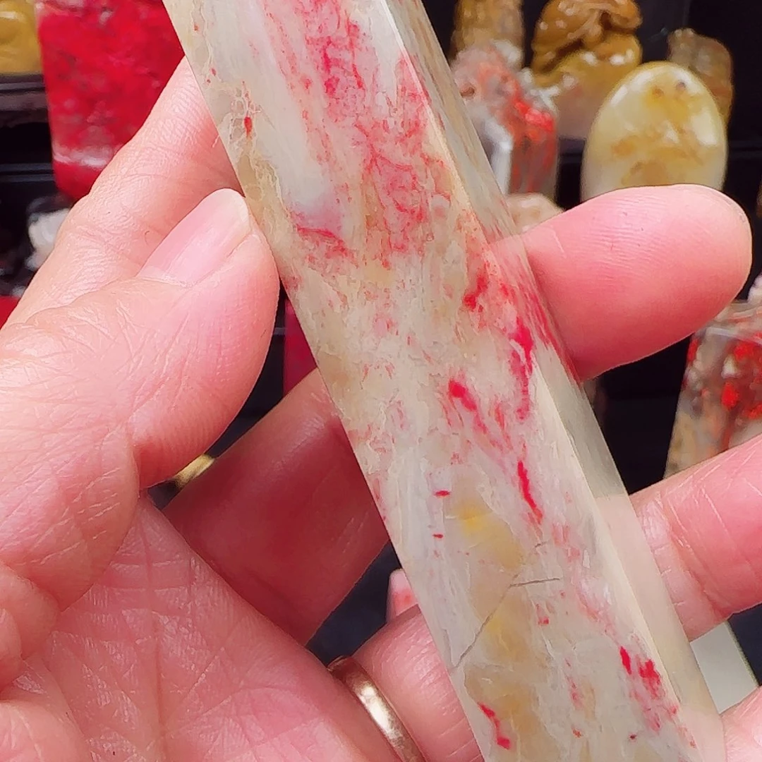 昌化石昌化鸡血石